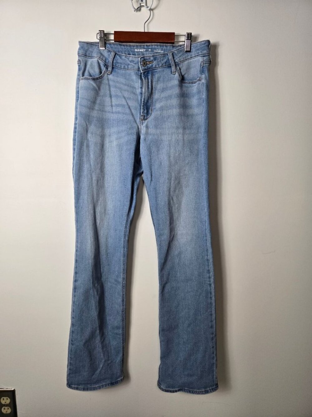 Old Navy Mid-Rise Wow Boot-Cut Jeans Size 10 Tall Women's Light Wash